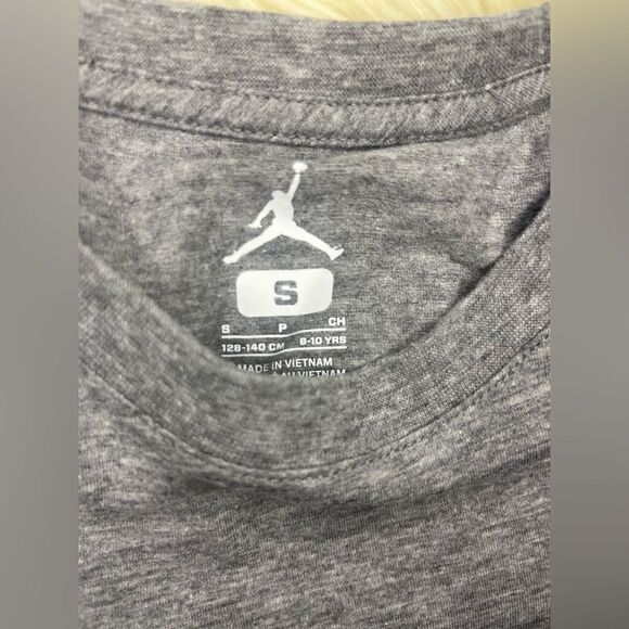 Air Jordan grey graphic t shirt sz small - Picture 2 of 4